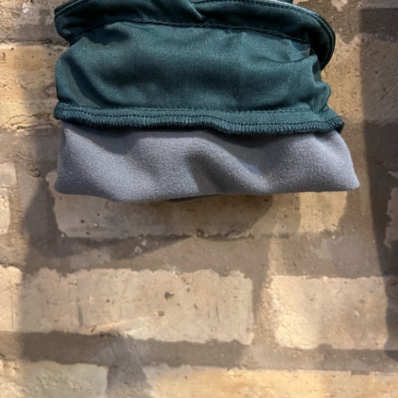 Edgy & Chic Faux Leather Jogger Pants - Abercrombie & Fitch (Size Medium) - Picture 7 of 8